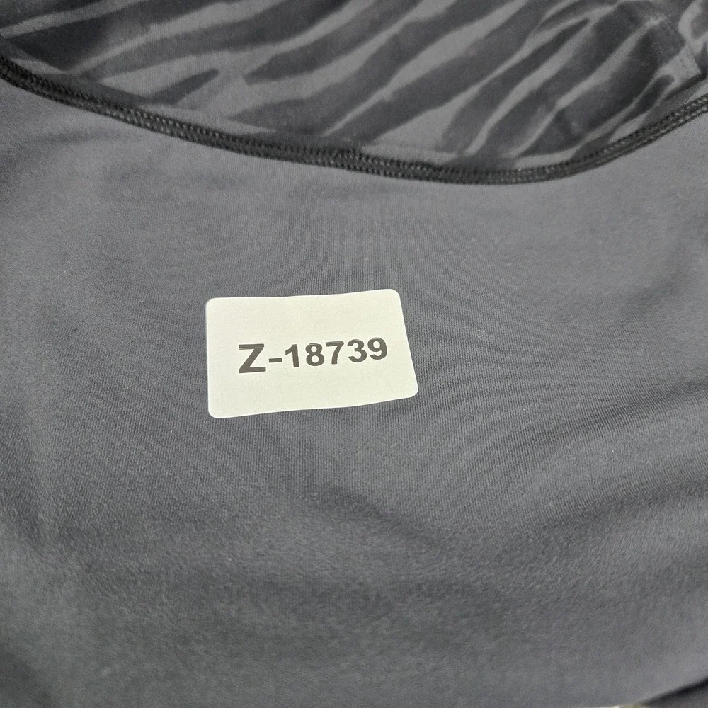 Lululemon Women Shirt 2 Black Nulu Zebra Print Activewear V-Neck Pullover‎ Tee